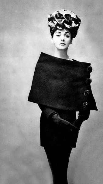 Кристобаль Баленсиага: зодчий высокой моды, пересобравший женский силуэт XX столетия