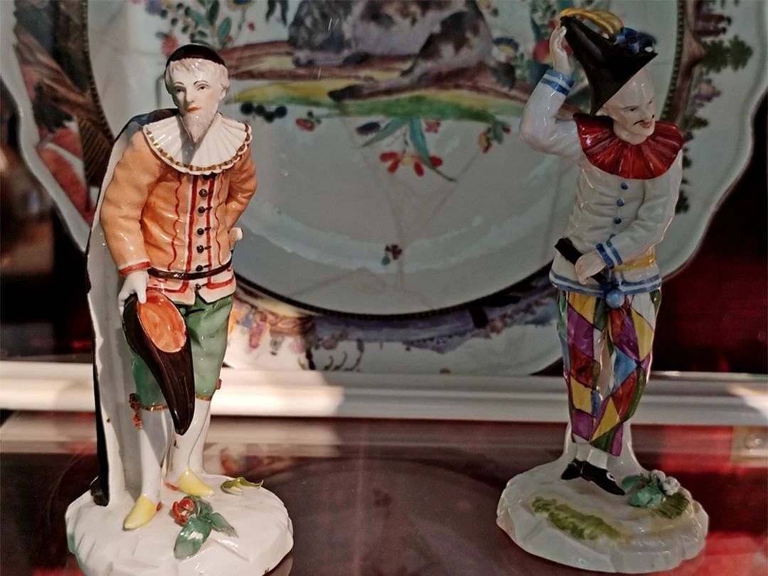 Еще в Кусково есть классный музей керамики, один из самых больших в Европе! Так что советую заглянуть туда после прогулки по дворцу и парку.