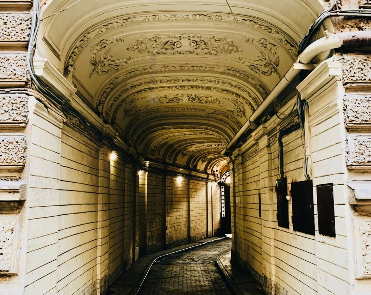 Дворы Санкт-Петербурга